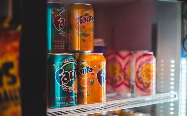 Repérer les sucres ajoutés dans les produits qui se disent sains.